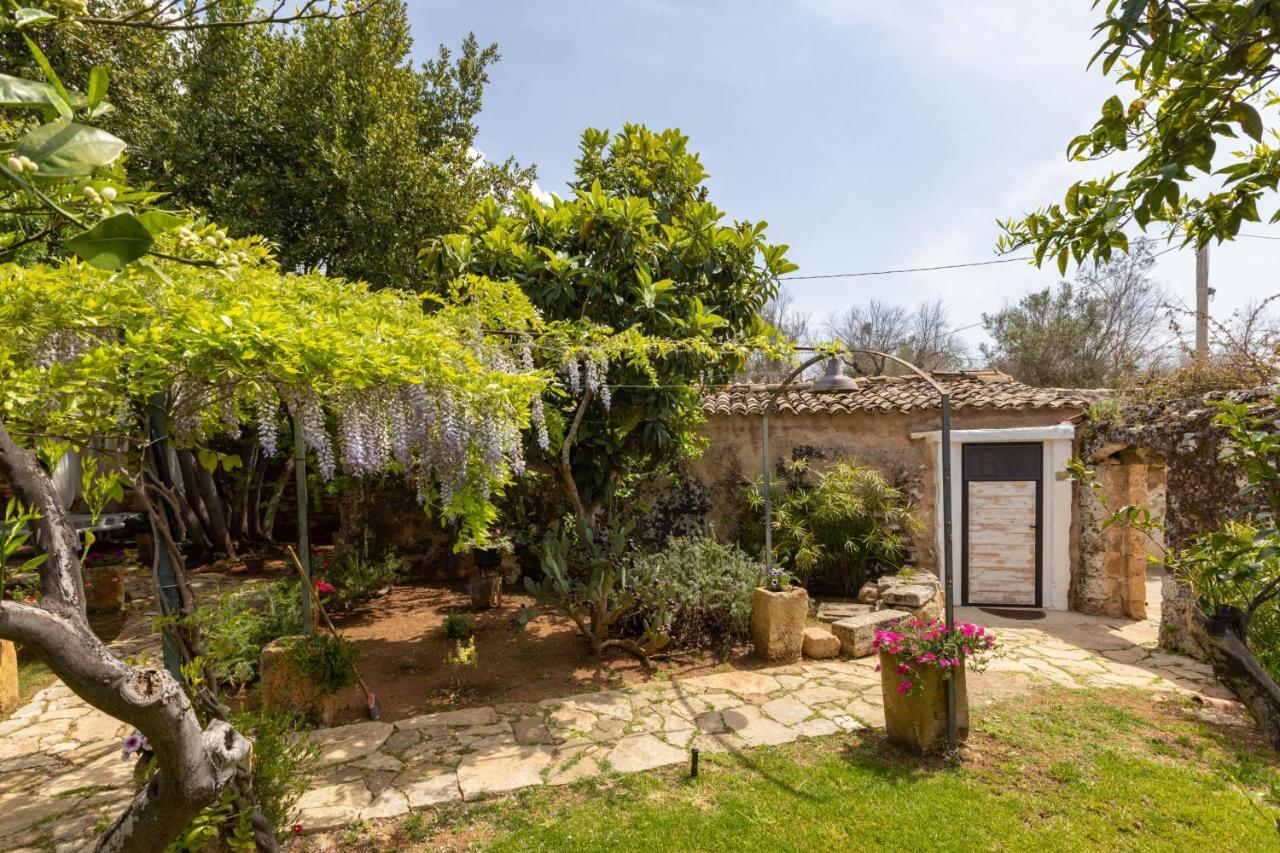 Badia Del Casale Bed & Breakfast Ugento Luaran gambar